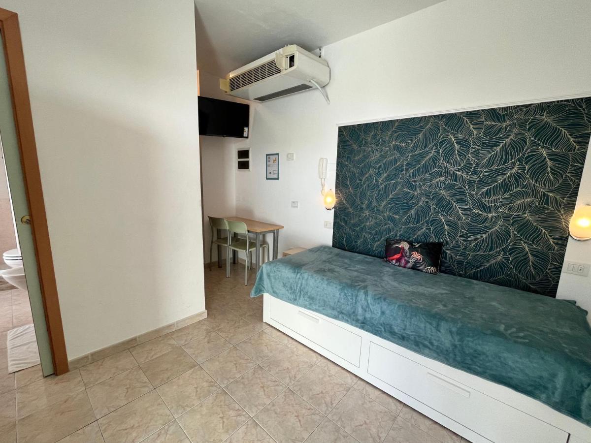 Residence Frontemare Rimini Exterior foto