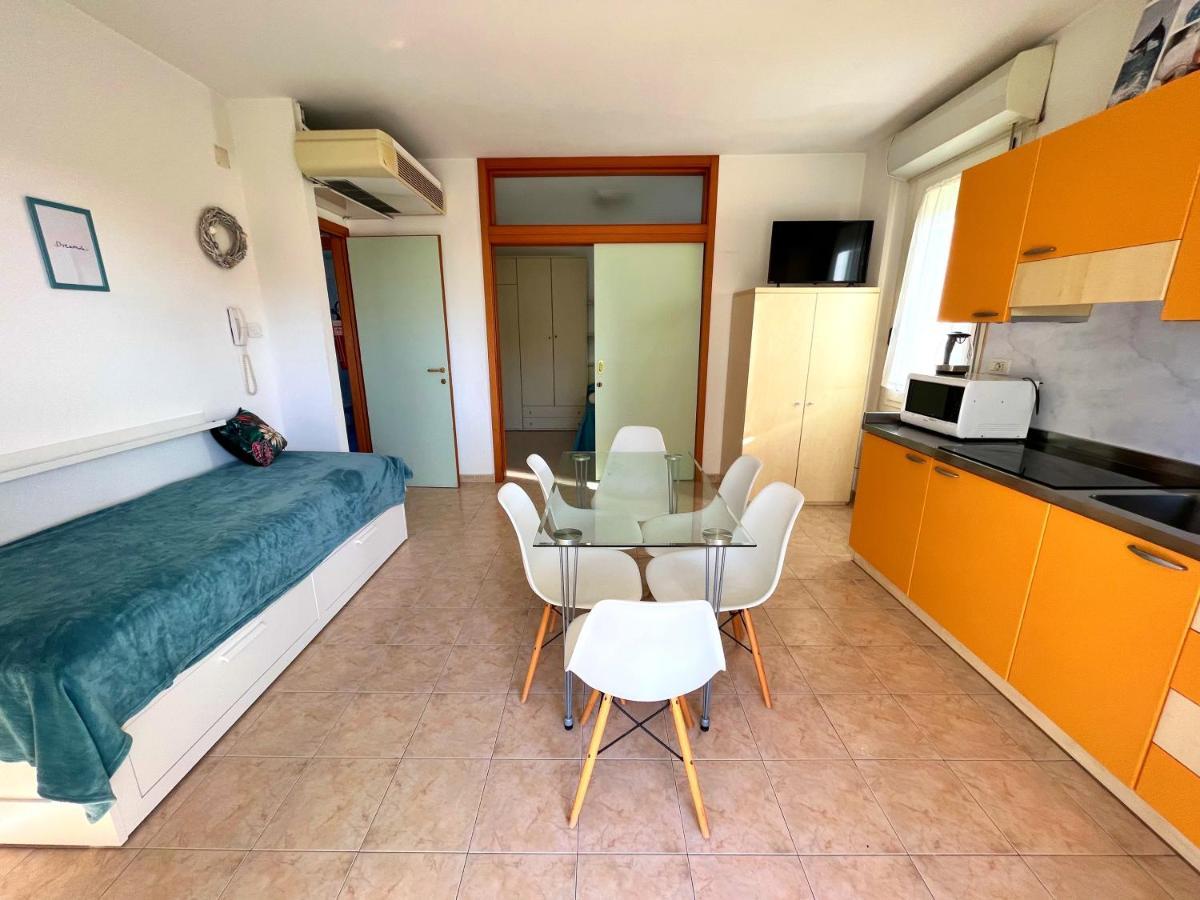 Residence Frontemare Rimini Exterior foto